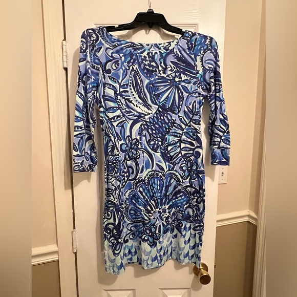 Lilly Pulitzer Dresses & Skirts - Lilly Pulitzer Blue and White Floral Dress